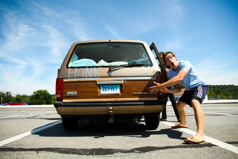 Illustration for article titled $500 Van Presents: 1988 Dodge Caravan, The First Van!